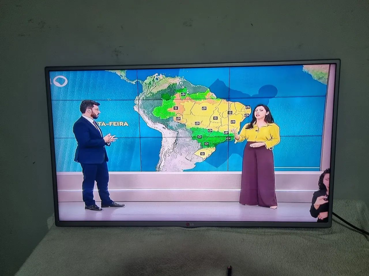 Tv lg 40 polegadas com controle não é smart ok ok  - Foto 2