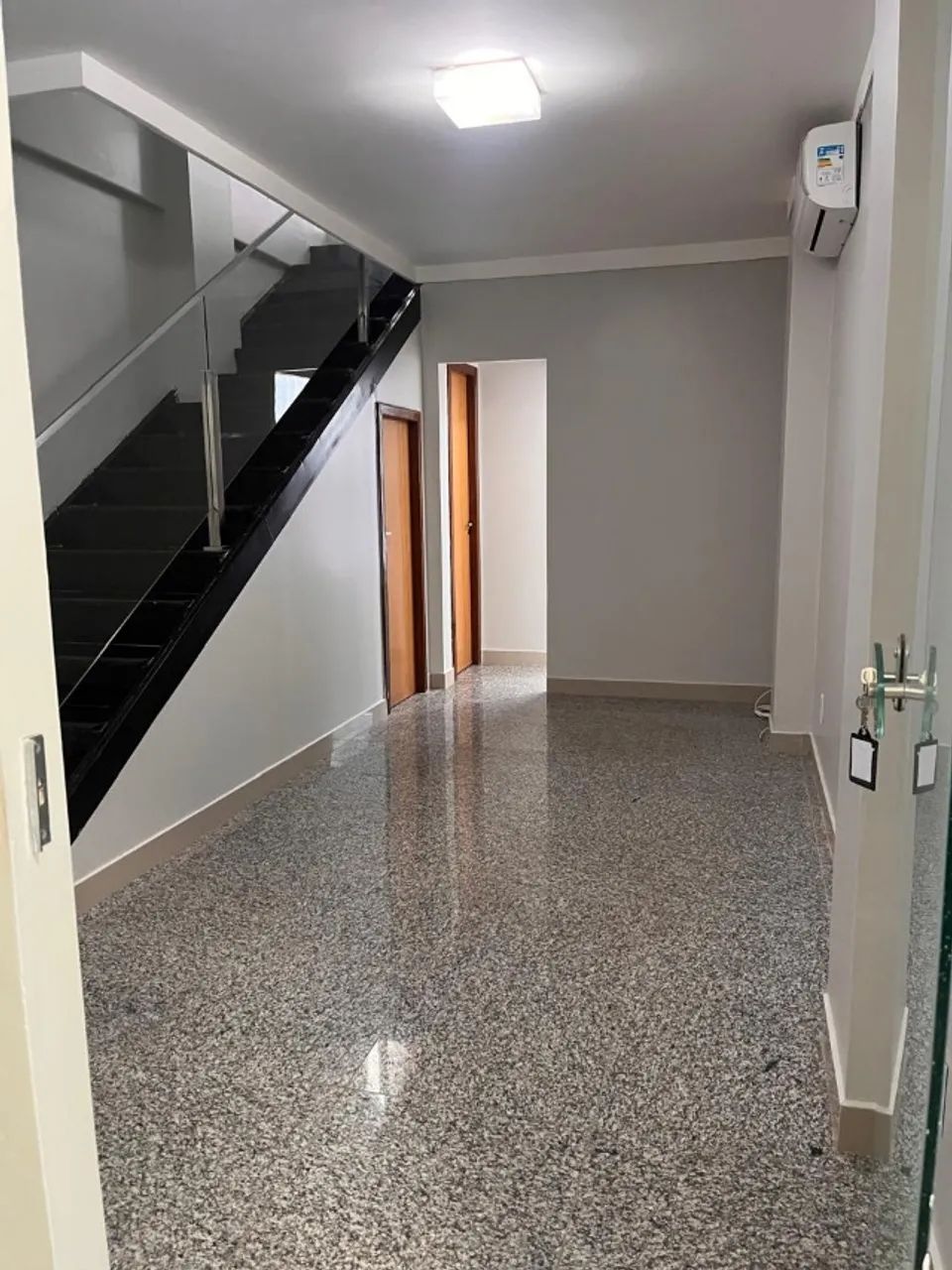 Sala com excelente localização - Foto 2