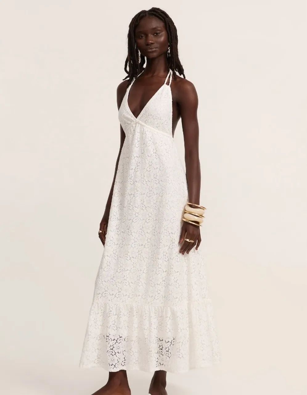 Vestido Longo Branco de Renda Elegante