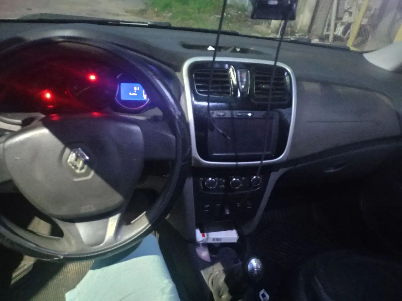 Renault Logan Expression Flex 1.0 12V 4P 2019 - Foto 2