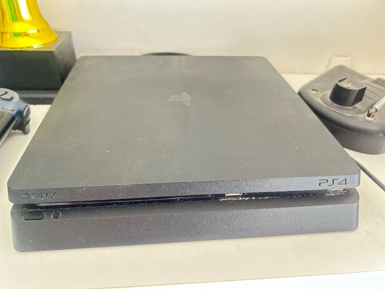PS4 + controle + 2 jogos  - Foto 2