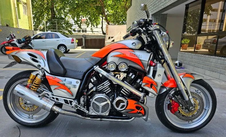 YAMAHA VMAX 1200 /1998  CUSTOMIZADA