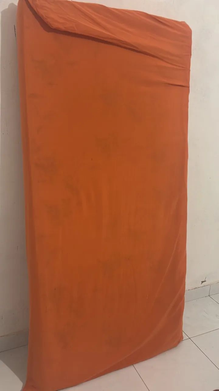 Cama de madeira + colchão  - Foto 2