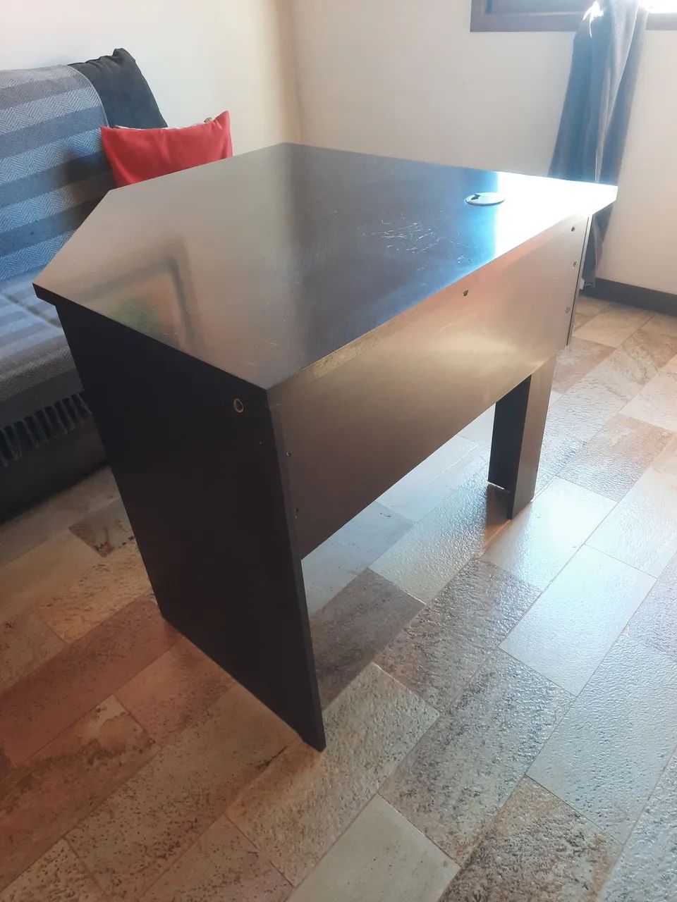 Barbada . R$ 80,00 MESA COMPUTADOR *  junior - Foto 3