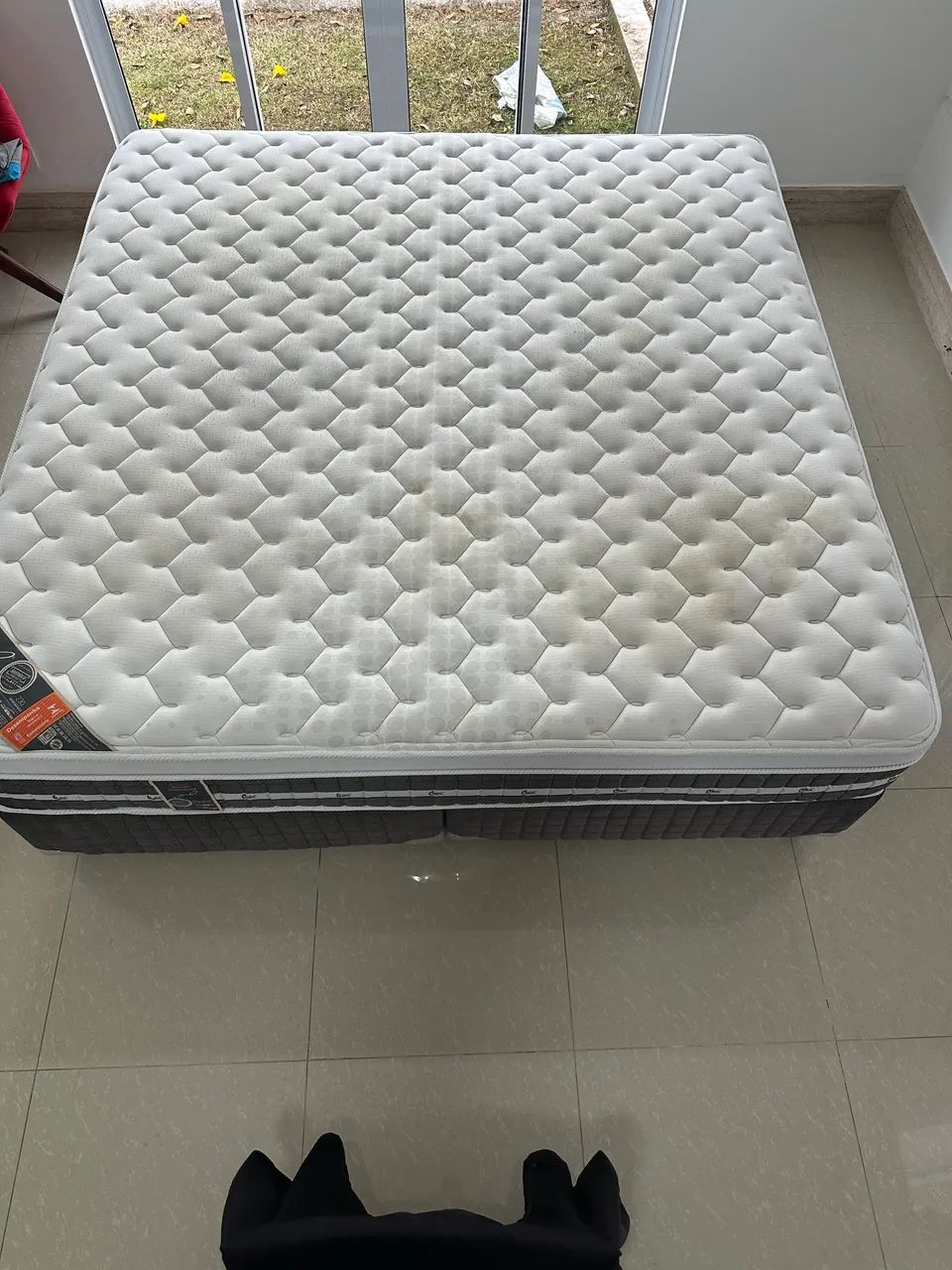 Cama super King com box Castor