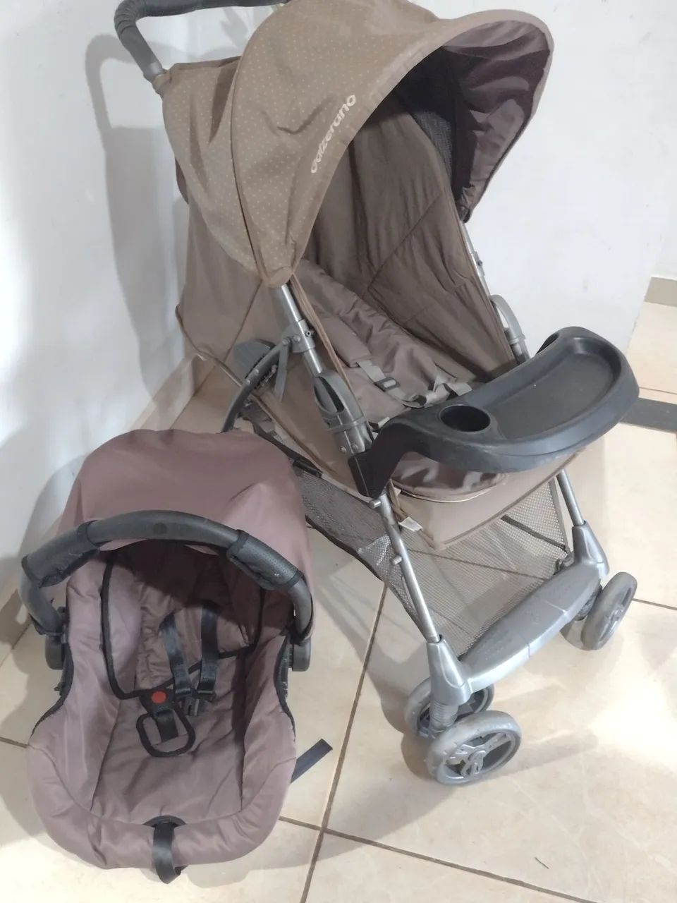 Carrinho+ bebê conforto 