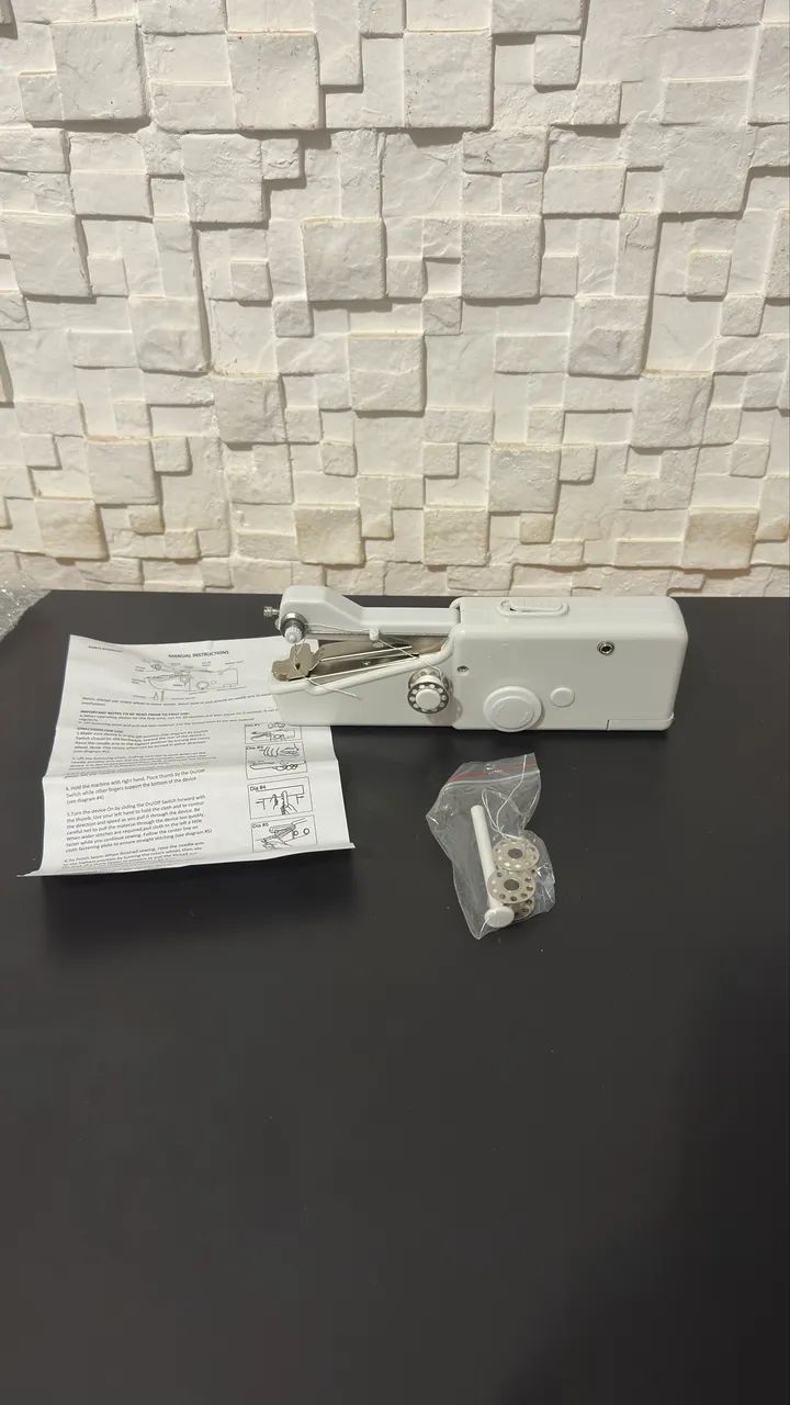 Mini máquina de costura