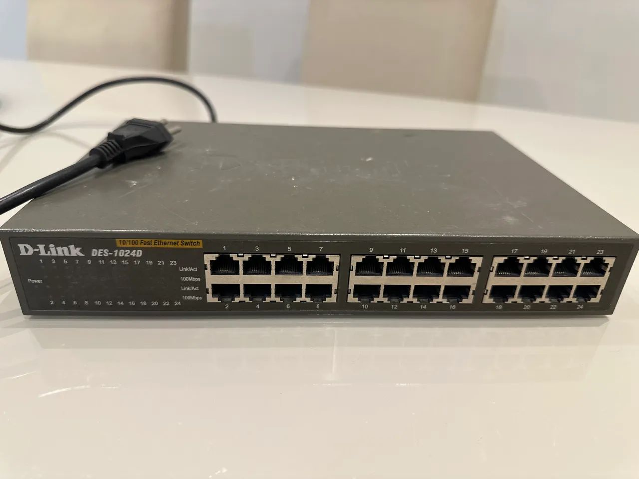 Switch D-LINK DES-1024D 24 portas