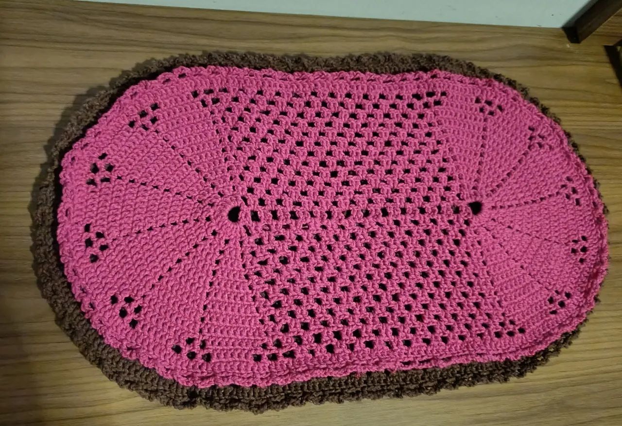 Kit 3 Tapetes de Crochê (Amarelo, Pink e Marrom)  - Foto 3