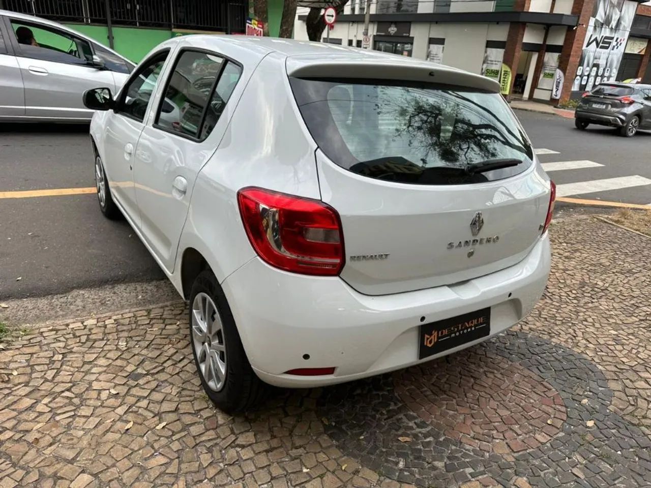 Renault Sandero Expression Hi-flex 1.6 8V 5P 2015 - Foto 2