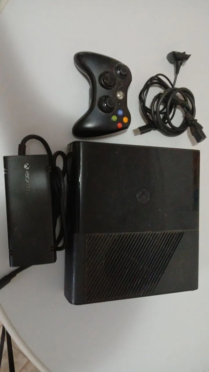 Xbox 360 Slim 500gb  Completo com jogos. - Foto 2
