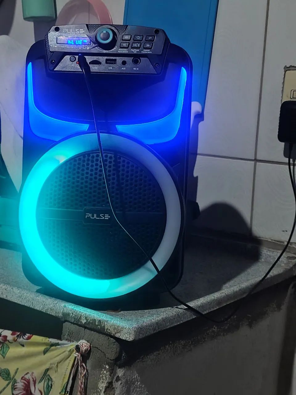 Vendo caixa de som bluetooth... - Foto 3