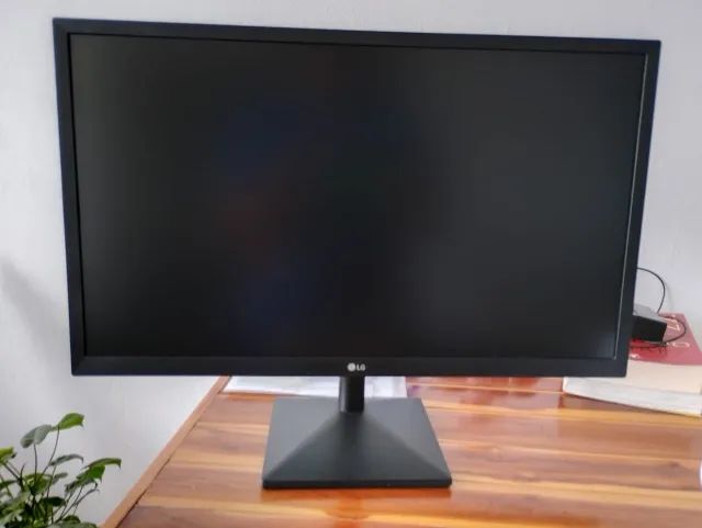 Monitor LG 23,8 polegadas Full HD IPS - Funcionando, com defeito na tela - Foto 2
