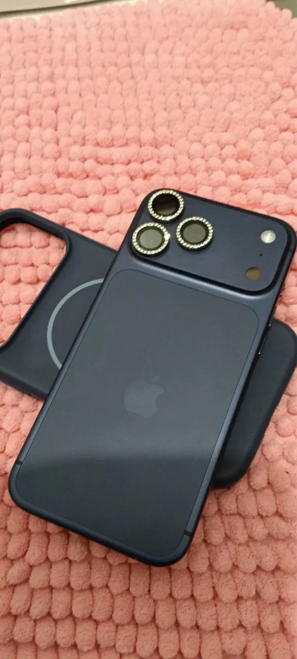 iPhone 17 pro max 256 gb novinho apenas troco - Foto 4