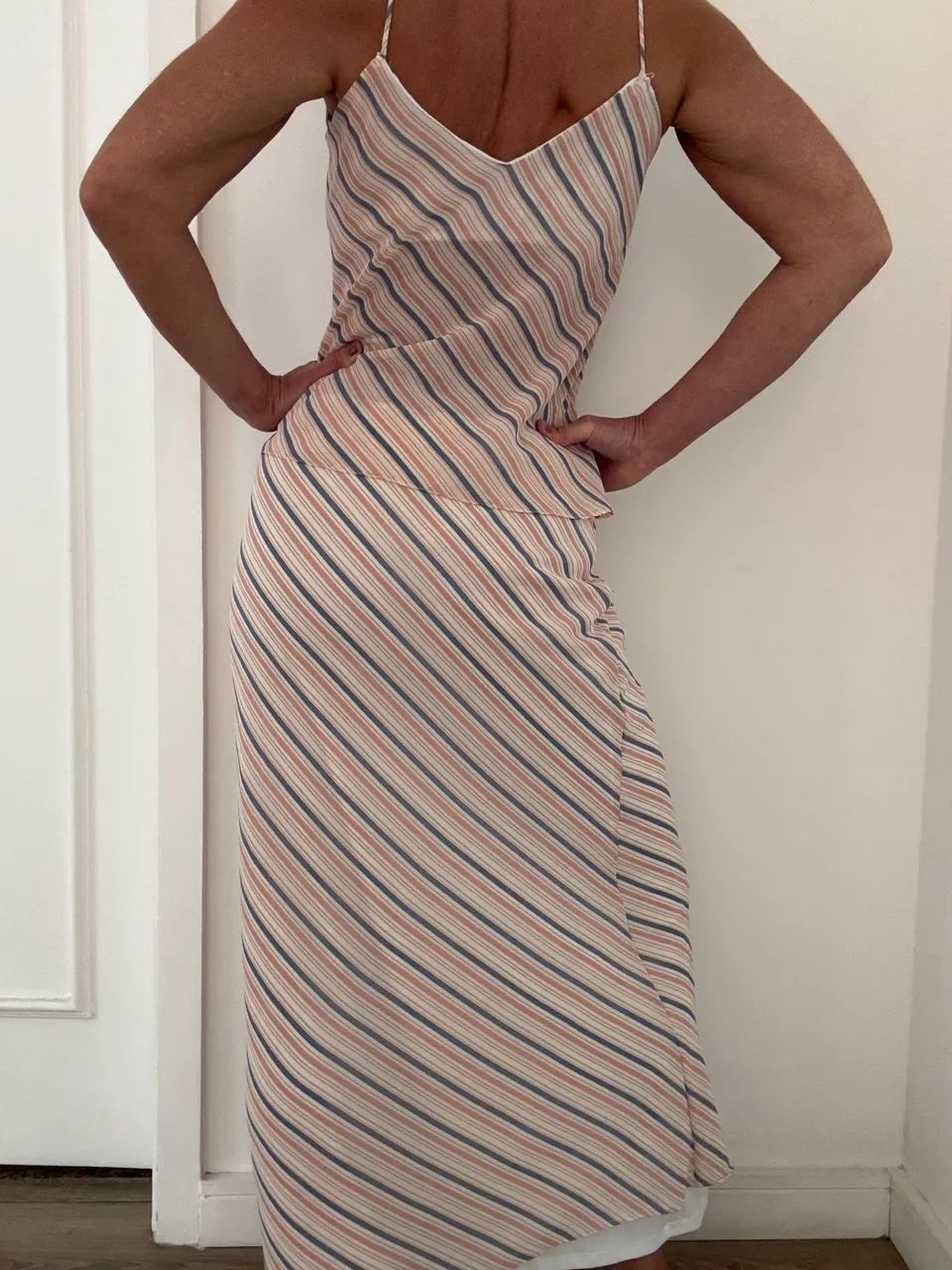 Conjunto blusa e saia  - Foto 3