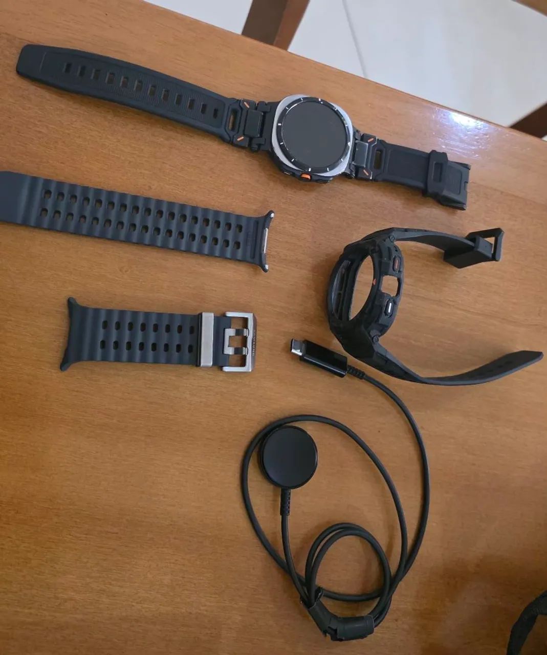 Samsung Galaxy Watch Ultra completo e com 2 pulseiras extras!