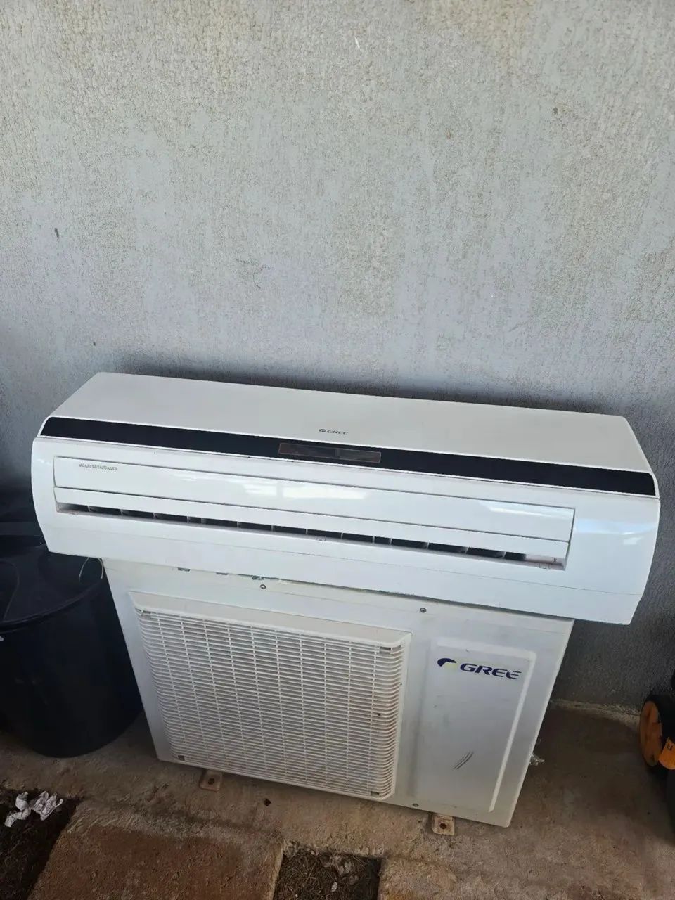 Vendo ar condicionado de 18 mil btus valor 2300 reais revisado semi novo  - Foto 3
