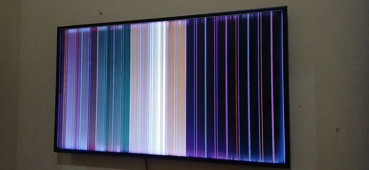 Vendo TV Samsung 43 polegadas  com defeito  - Foto 2
