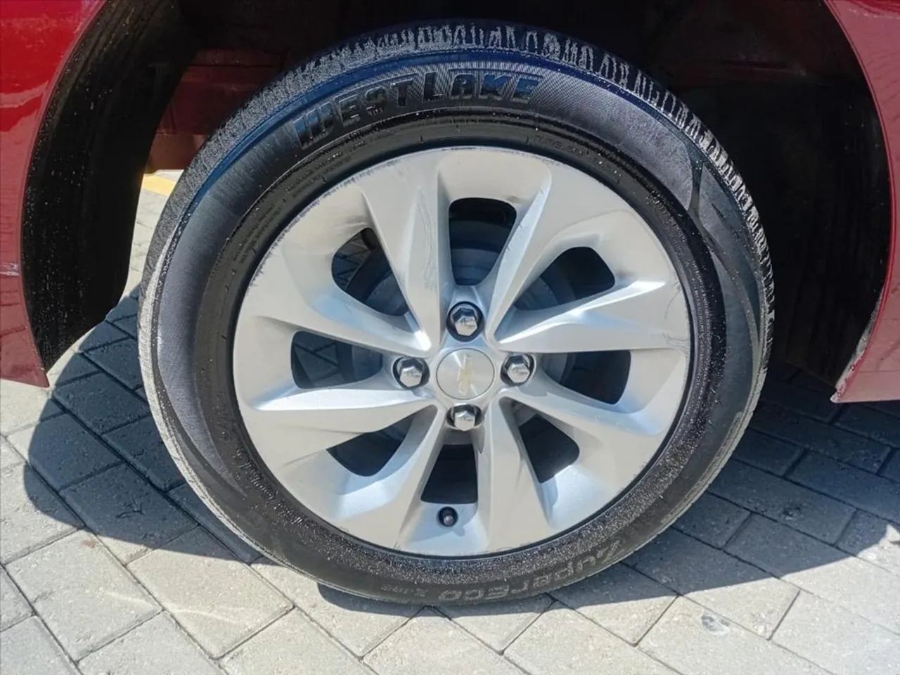 Chevrolet Onix 1.0 MPFI LS 8V Flex 4P Manual 2022 - Foto 5