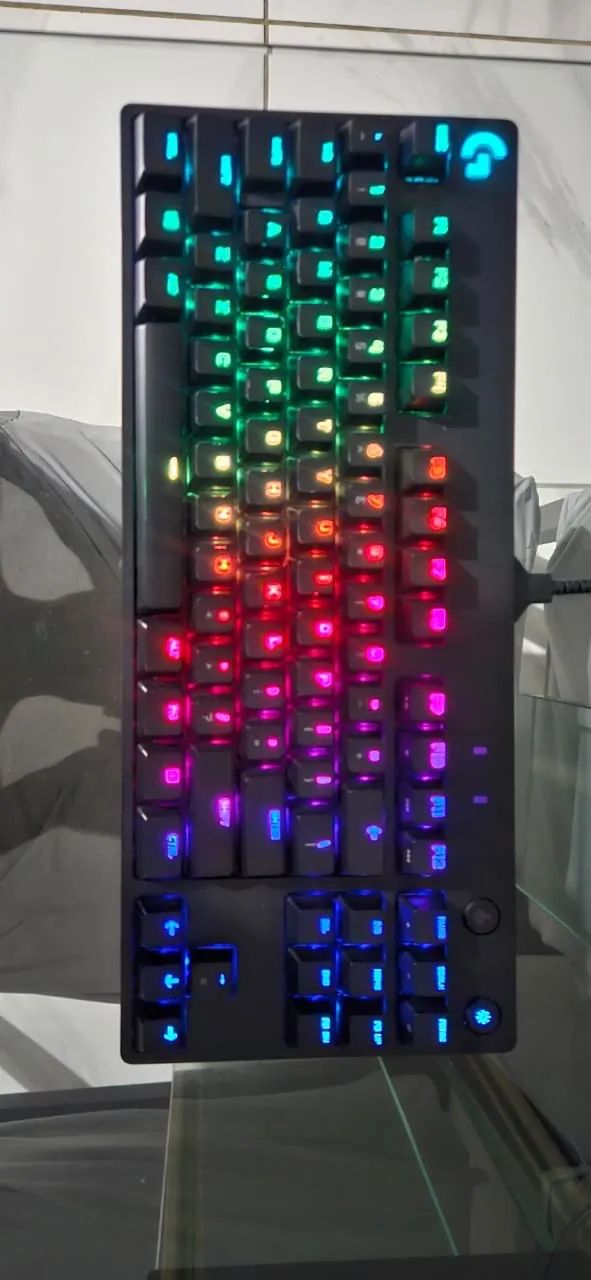 Teclado logitech pro