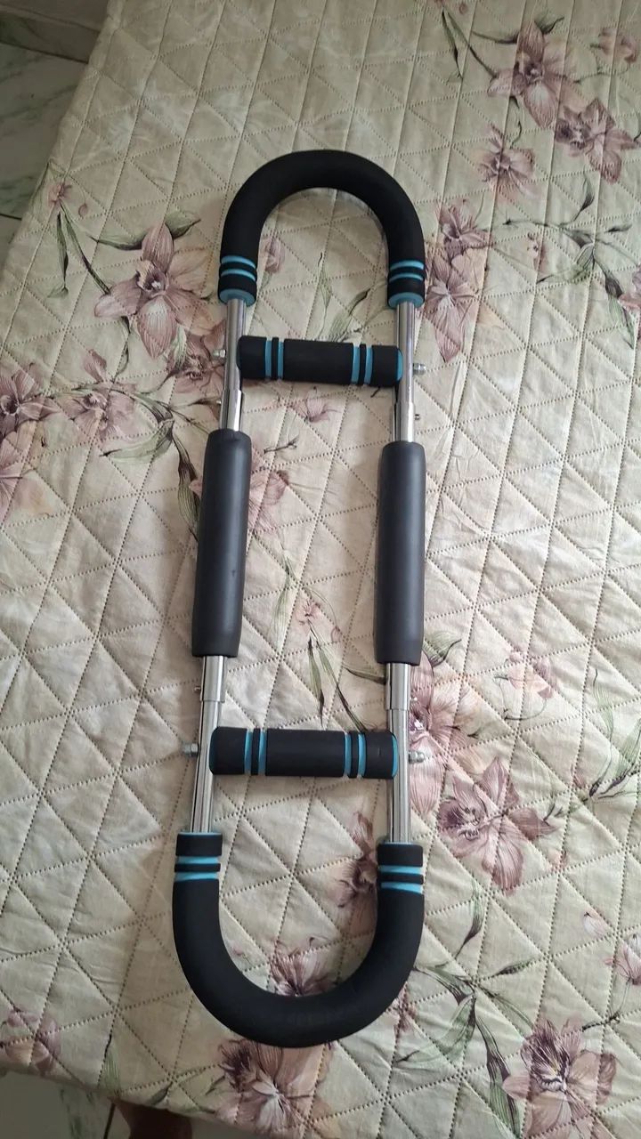 Exercitador multifuncional
