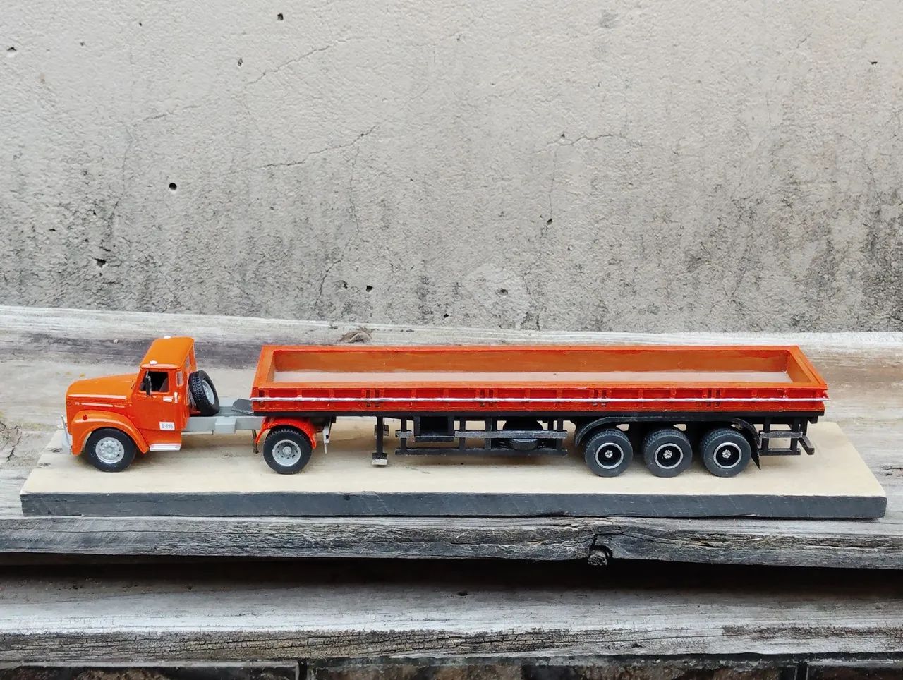 Replica caminhão Scania escala 1, 43  - Foto 2