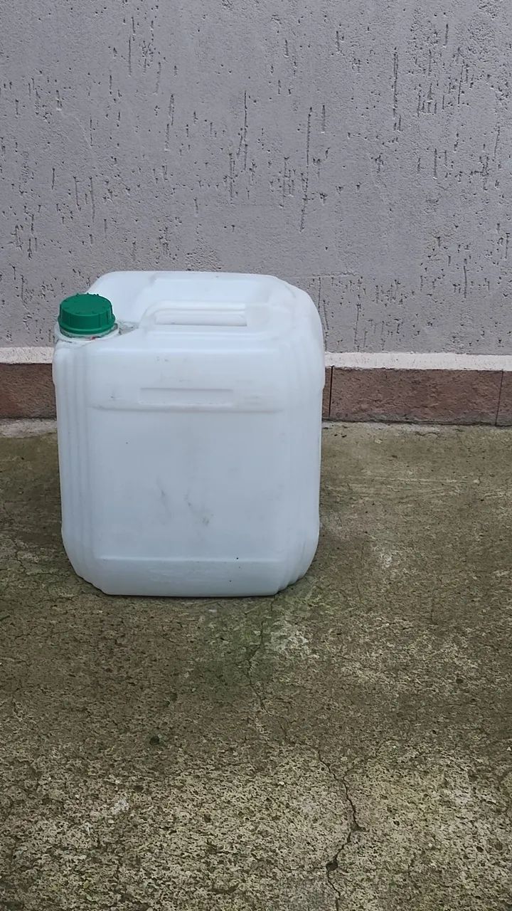 VENDE-SE GALÃO 