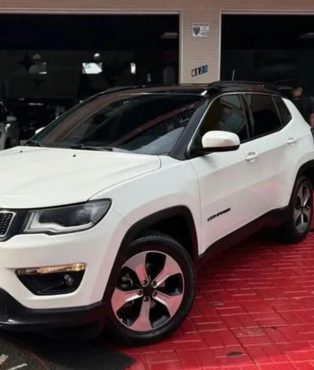 Jeep Compass Longitude 2.0 4X2 Flex 16V Aut. 2017 - Foto 2
