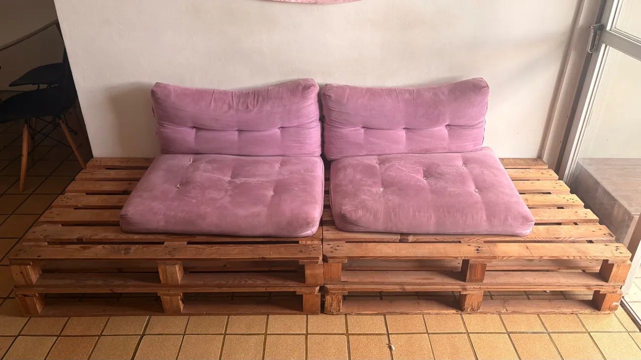 Sofá de Pallets Artesanal