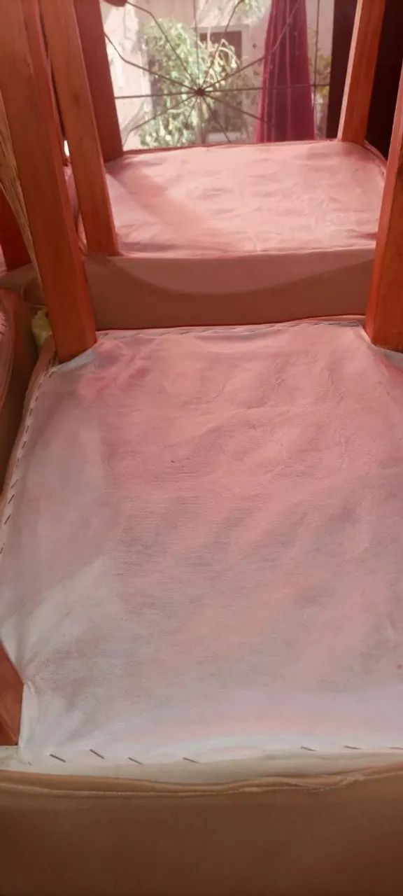 Vendo conjunto de cadeira todo estofado tecido veludo  - Foto 3