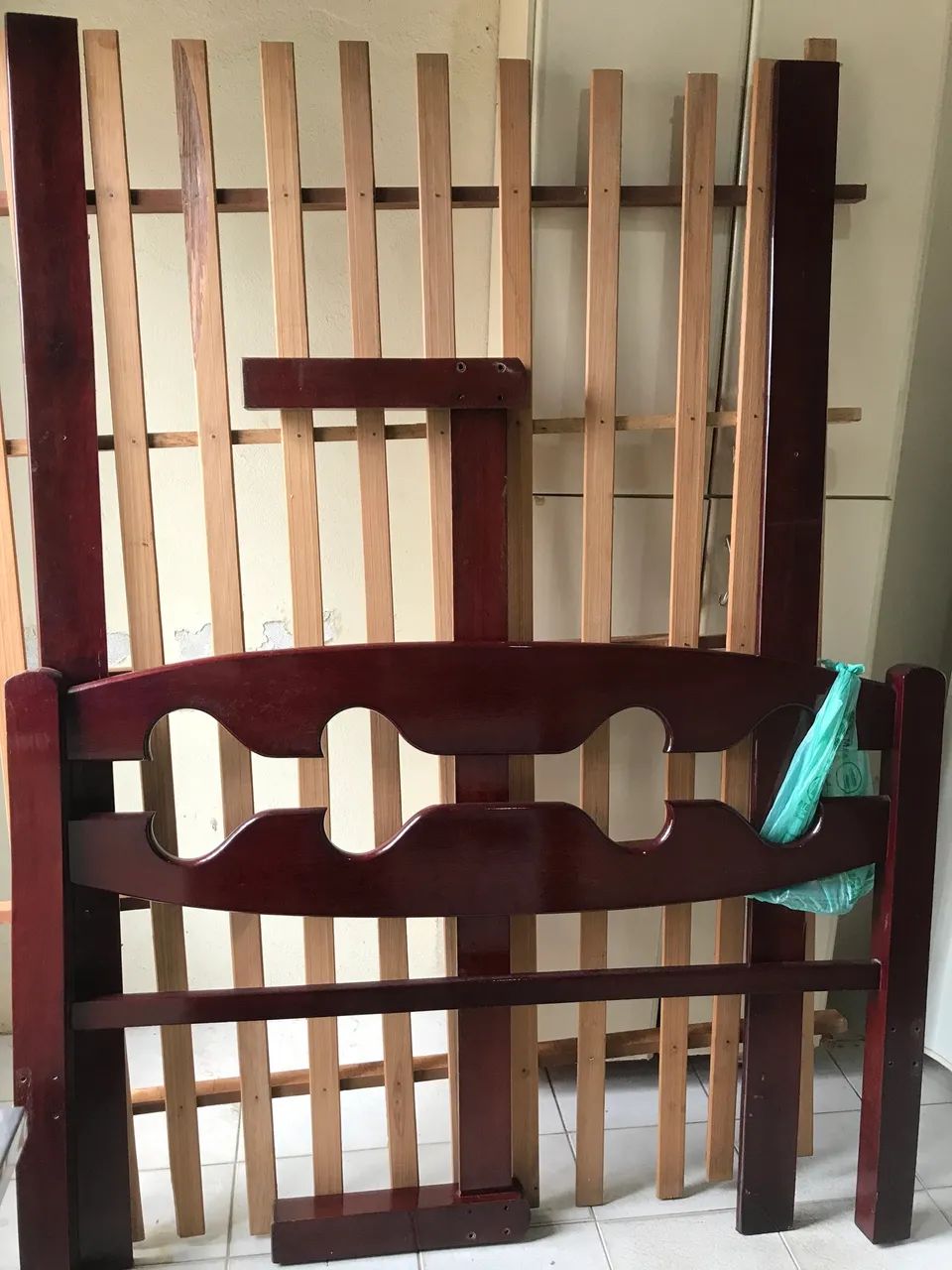 Cama de casal madeira maciça  - Foto 2