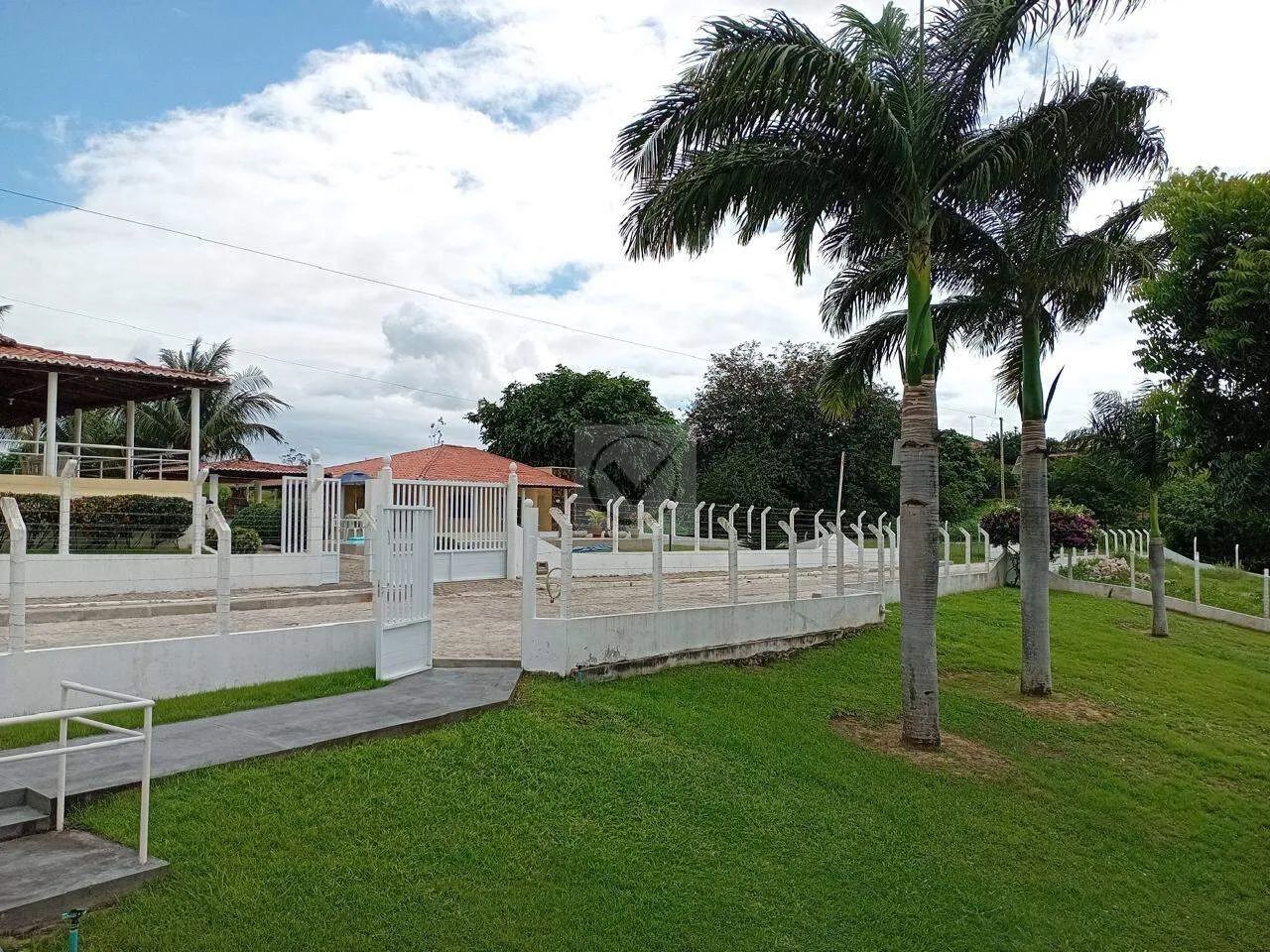 Sitio/Chácara aluguel, energia solar, 9 quartos, 1 suíte, 20 vagas, centro - Foto 4