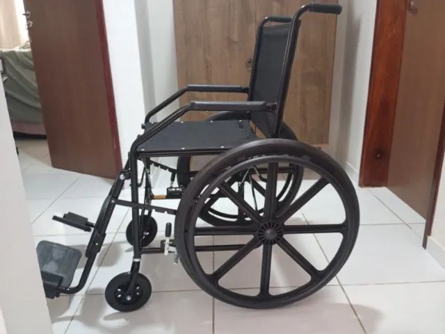 CADEIRA DE RODAS NOVA - NUNCA UTILIZADA