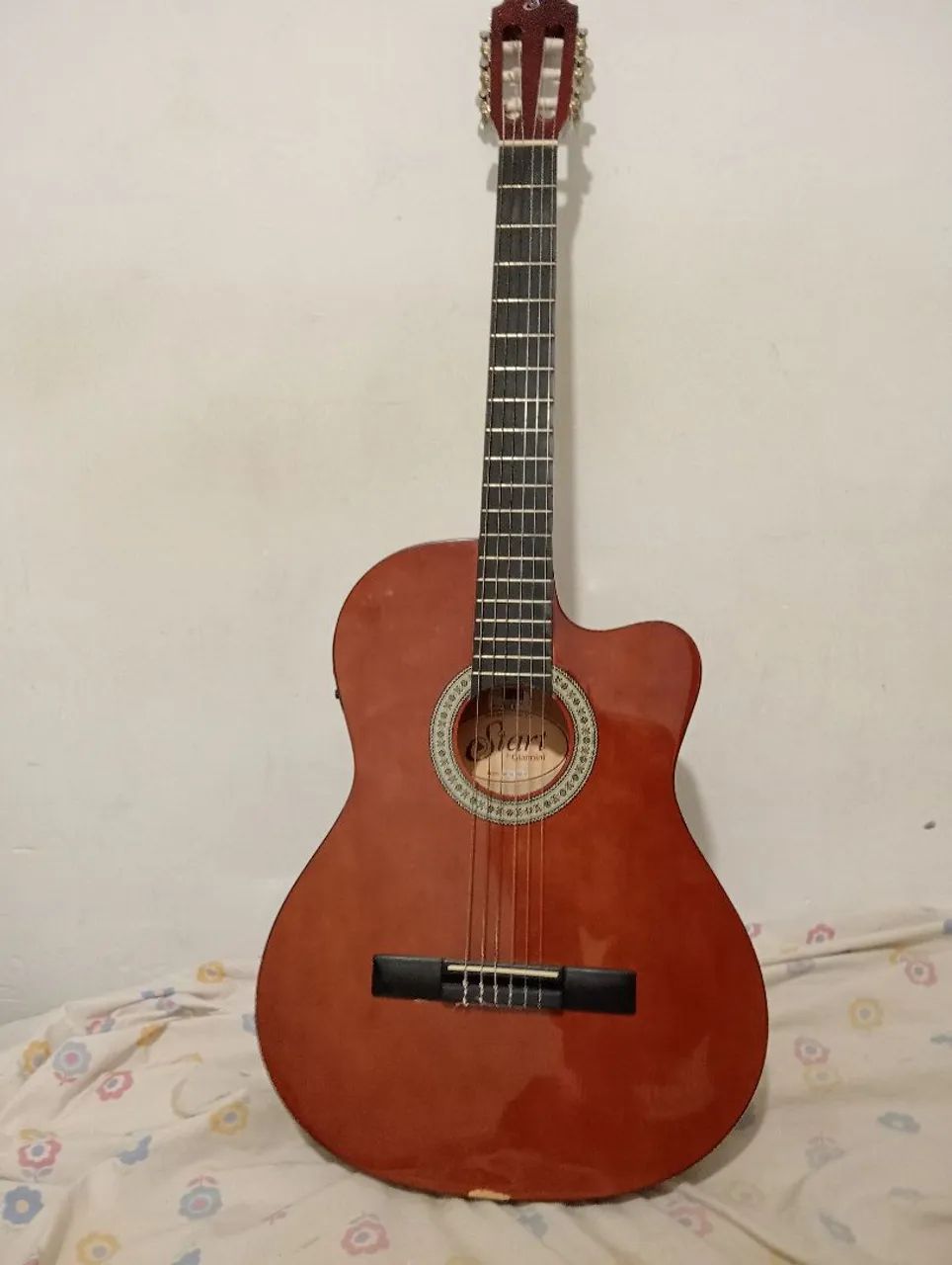 Vendo violão elétrico 