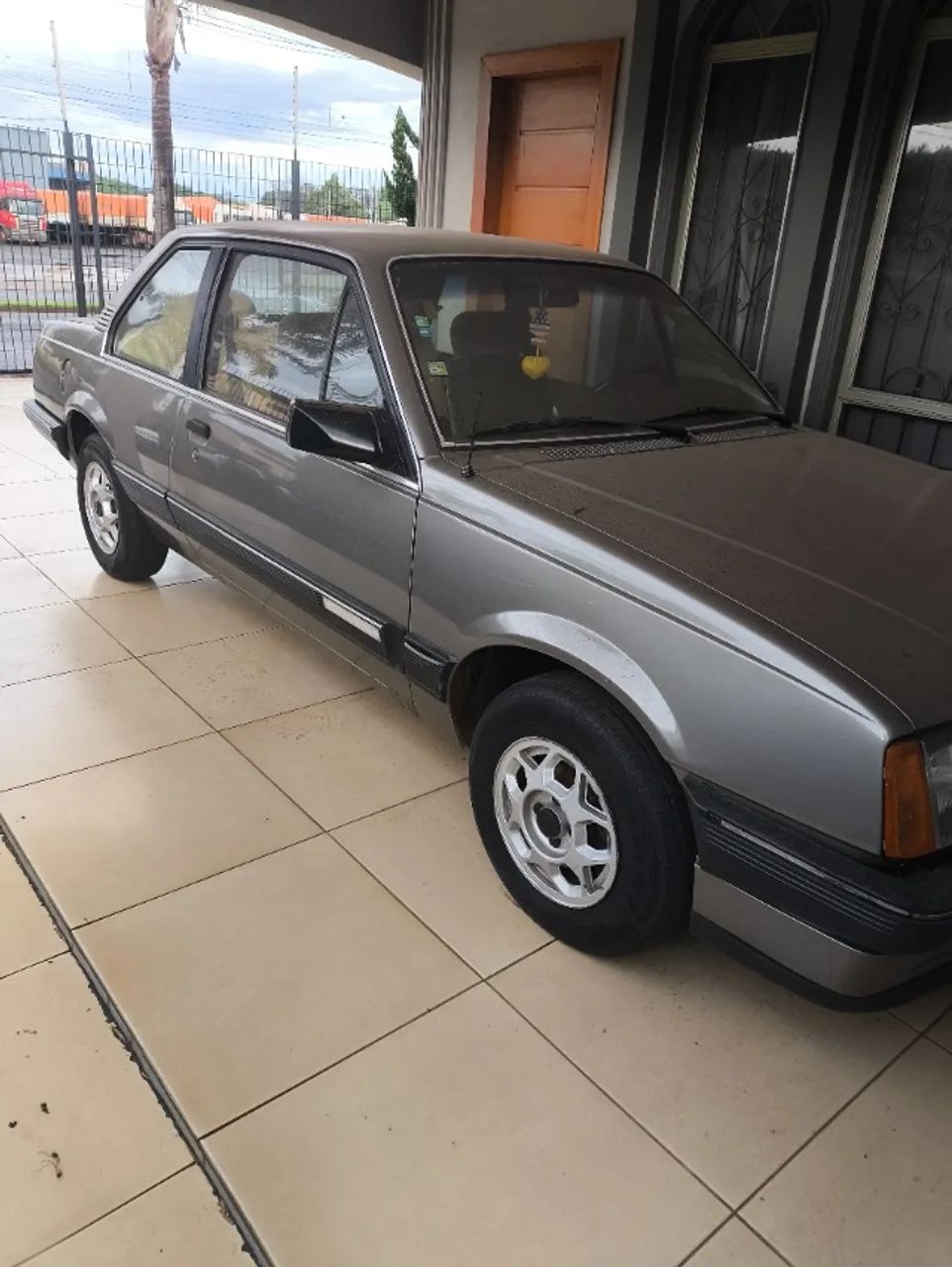 Chevrolet Monza Classic SE 2.0 /mpfi E EFI 2P E 4P 1989