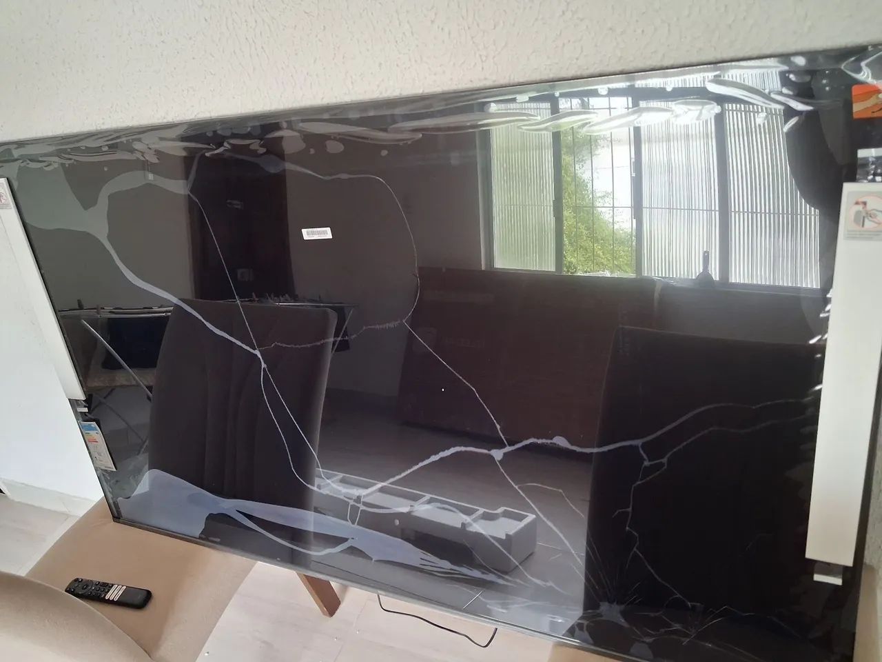 Vendo TV 65 polegadas na caixa nunca foi usada R$ 550,00 - Foto 4