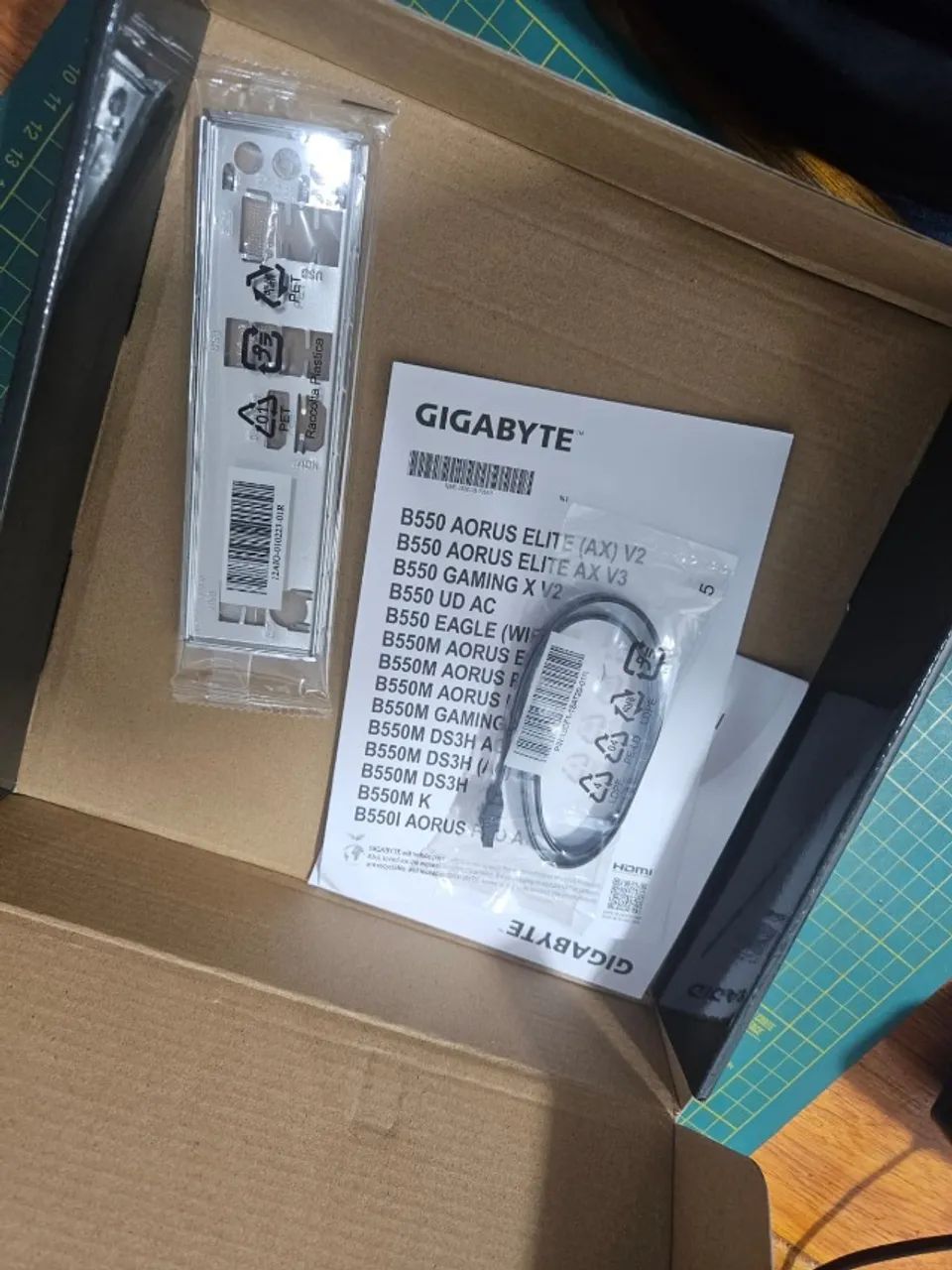 Placa Mãe Gigabyte B550M-K AMD - Foto 3