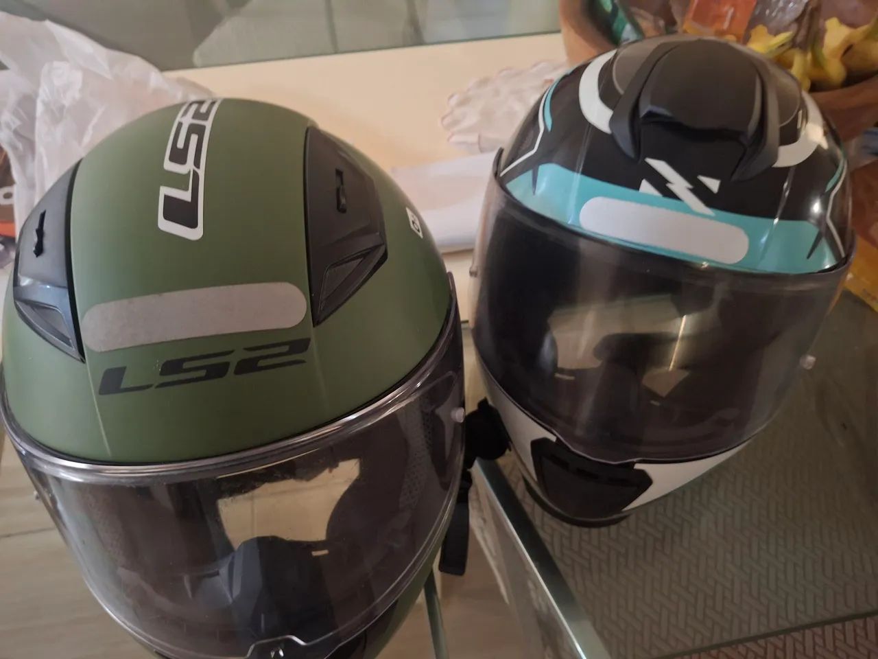 Vendo 2 capacetes novos - Foto 2