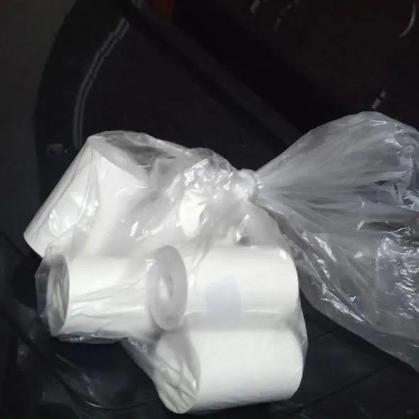 Pacote Com 6 Bobinas Térmicas 57x15mm Para Máquina De Cartão - Foto 2