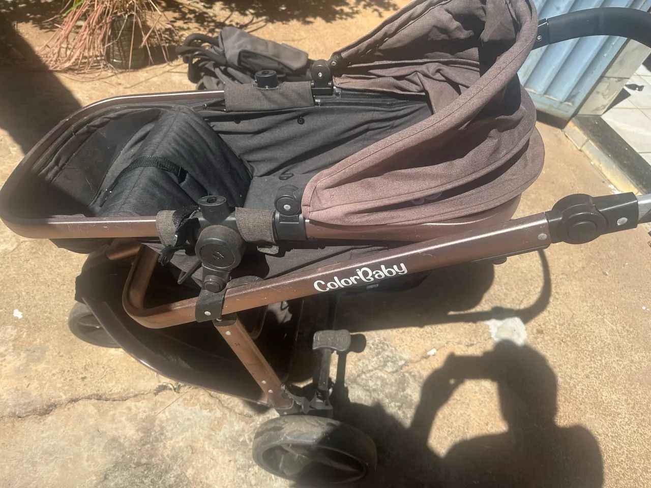 Carrinho de bebê e bebê conforto  - Foto 2
