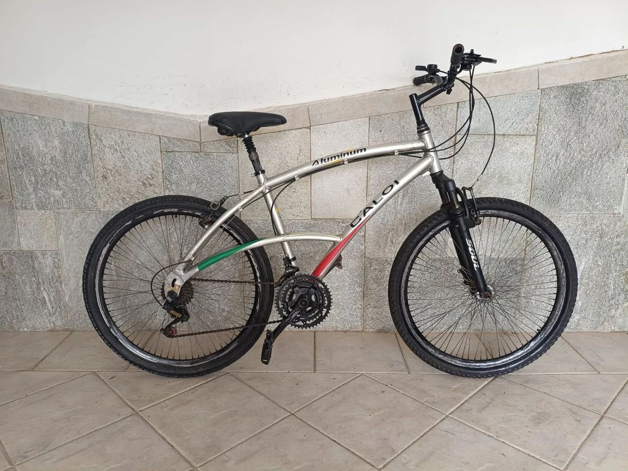 Bicicleta aro 26 em alumínio 
