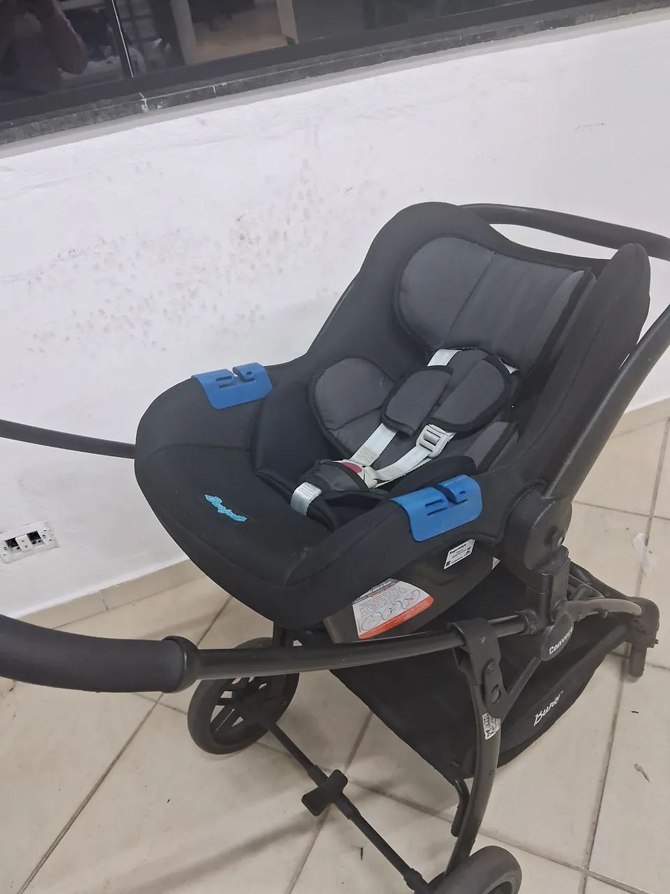 Carrinho de bebê c/berço moisés e bebê conforto acoplado - Foto 4
