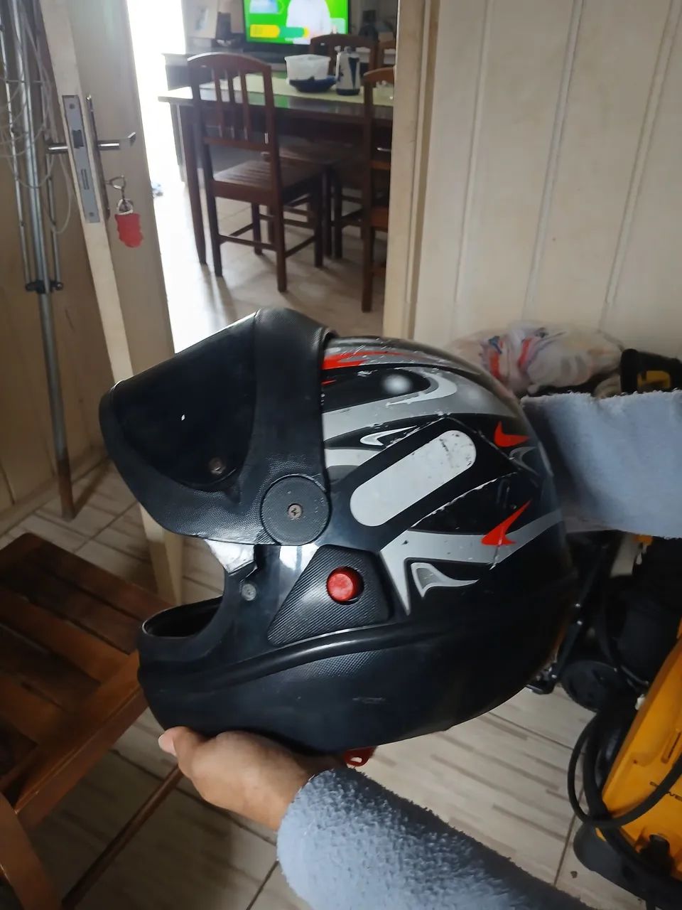 Capacete 40 reais - Foto 3