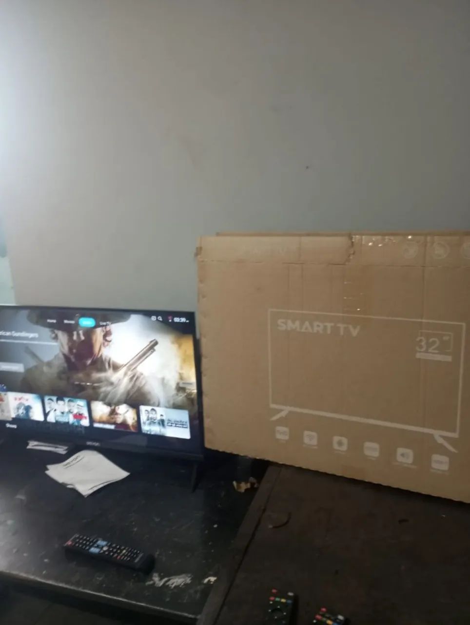 Tv nova na caixa sem nem um detalhe 32 polegadas