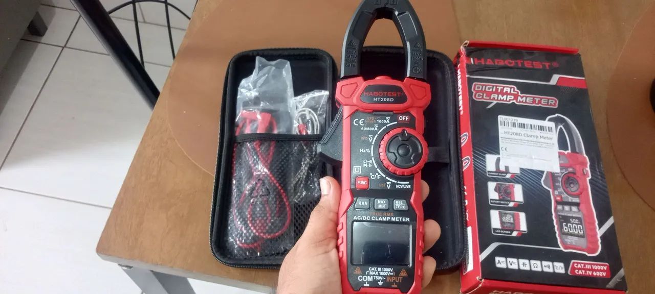 Multímetro habotest HT208D