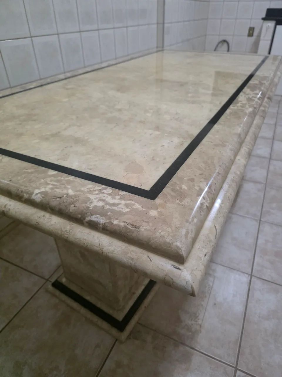 Mesa de mármore Travertino bege