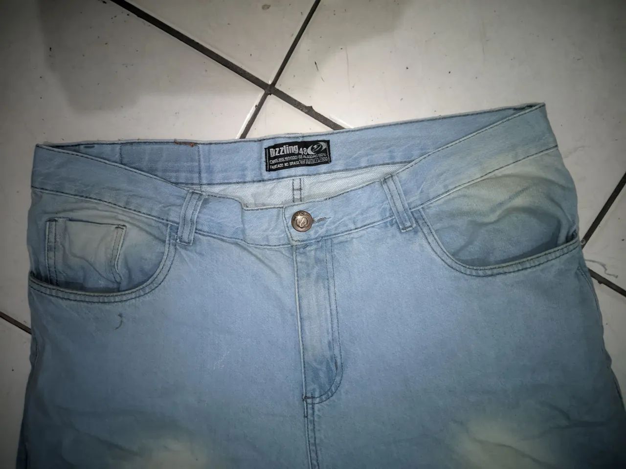 Calça baggy Dazzling com barra cortada/aberta - Foto 4