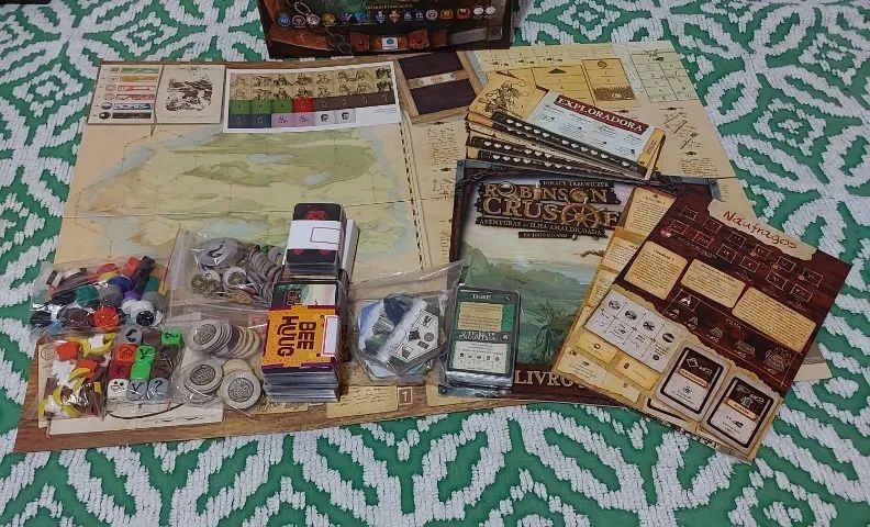 Jogo de Tabuleiro ROBINSON CRUSOE AVENTURAS NA ILHA AMALDIÇOADA - Foto 2