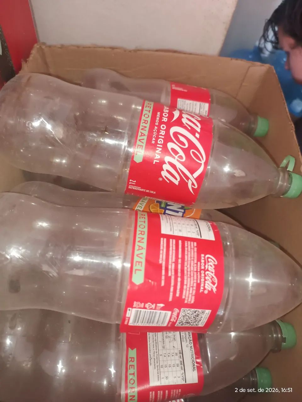 Vendo garrafas retornável de 2l 1,50 da coca cola  - Foto 2