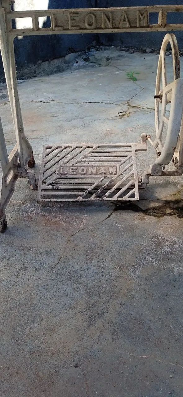 Base de máquina de costura 